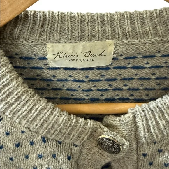 Patricia Buck Maine Knitted Sweater Size L Blue Spouting Whales Silver Buttons - Picture 3 of 5